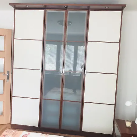 Skolici Stredisko Abena S Ubytovanim *