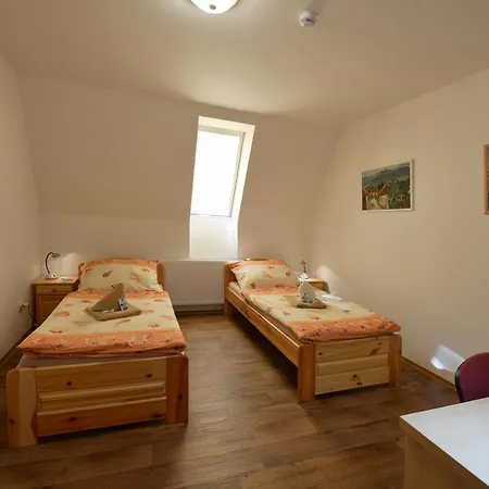 Skolici Stredisko Abena S Ubytovanim